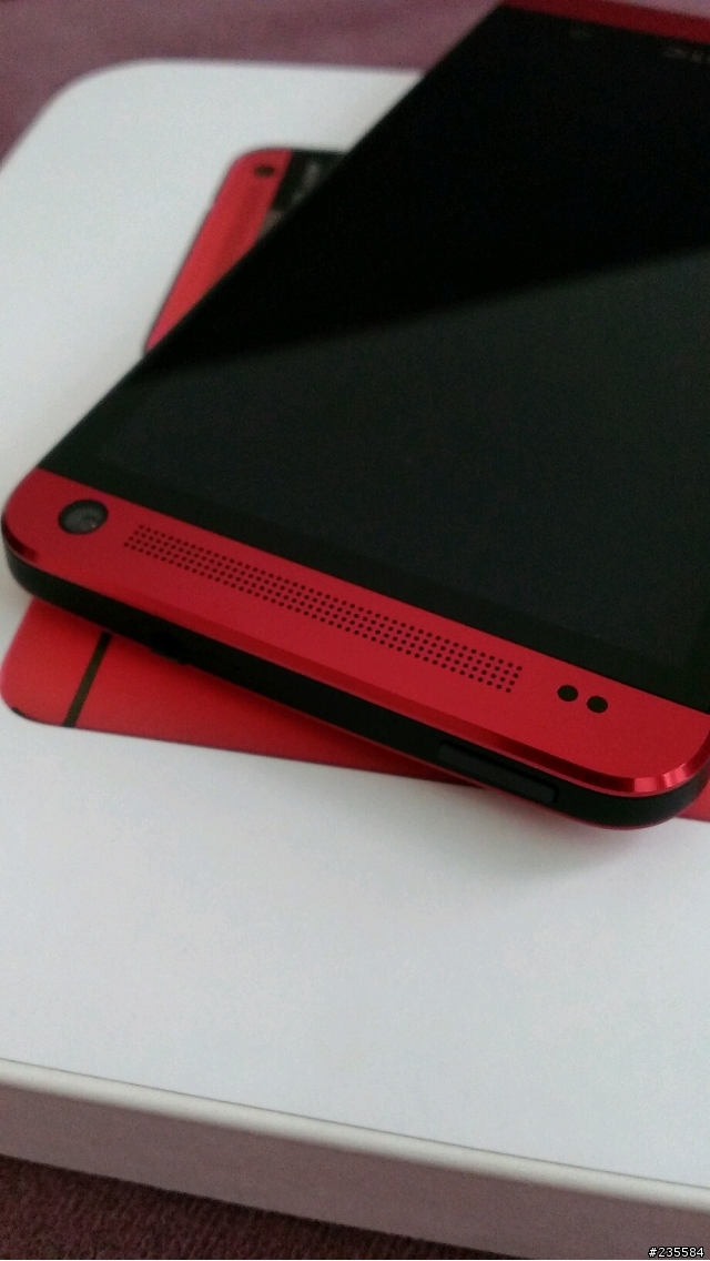 HTC One～紅吱吱
