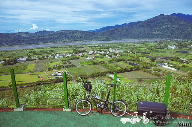 【一個人的旅行】兩鐵台東之旅 bike friday〔伯朗大道、阿智農場、台東熱氣球、鹿野高台、龍田自行車、知本溫泉、卑南豬血湯、徐媽媽蔥油餅〕