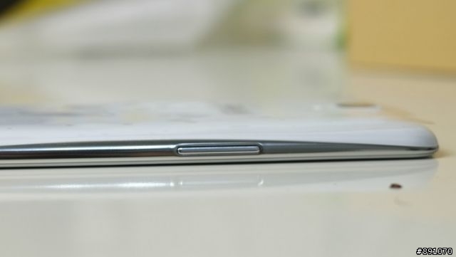 螢火蟲V65完整開箱(圖多:含細節、實拍、截圖)