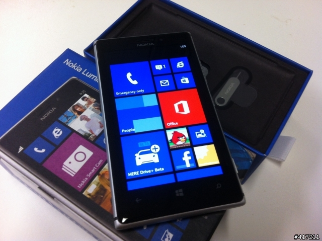 Nokia Lumia 925 澳洲預購開始(7/15 更新, 新機入手)