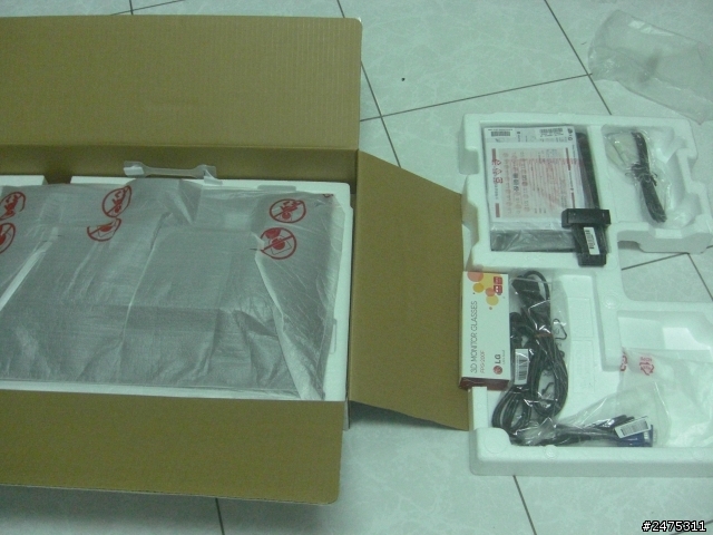 開箱文 I7 3770+HD7870+LG D2342P-PN+壓克力全透明機殼