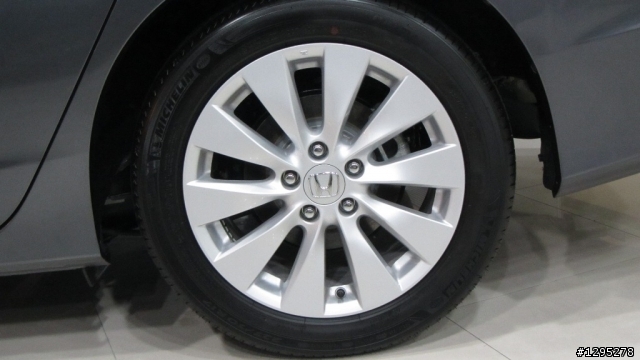 Accord 9賞車心得／Accord 8 對照組 / 同級各車未來式比較（後續增補路徑）