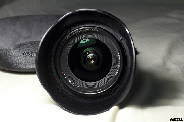 第一支紅圈圈。Canon EF 17-40mm F4.0 L USM