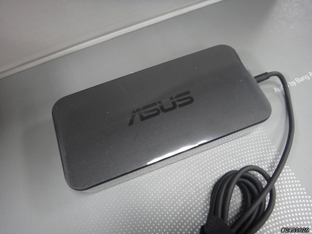 買筆電還有專屬重低音音響~~~ ASUS N550新鮮開箱
