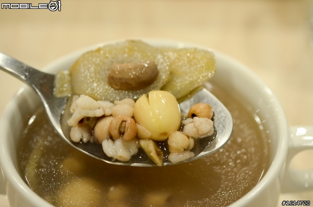 桃園市區 [MooD coffee&snack 莫德烘焙坊] 誠意十足的中式簡餐