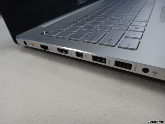 買筆電還有專屬重低音音響~~~ ASUS N550新鮮開箱