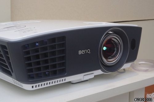 [開箱]大畫面掙扎了好久，最後還是選了BENQ W770ST投影機