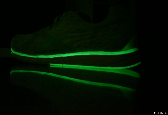 [丁仔分享]PUMA FAAS 300 V2 GLOW名副其實的夜光慢跑鞋!!好覲阿!!
