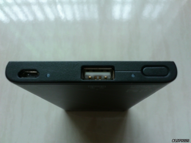 [開箱] 超質感 SONY CP-F5 行動電源