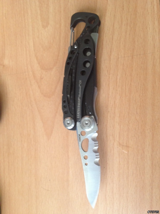 男人的工具箱好像永遠少一個雞絲......我終於找到了...Leatherman_Skeletool CX (碳纖黑版)