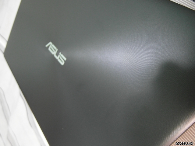 [開箱] ASUS X550VC i3-3110M GT720 2G HDD500GB 5400轉 RAM 8G 1600 Win8