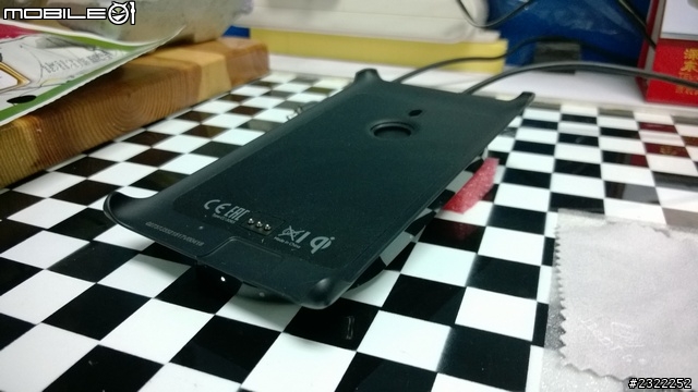 nokia lumia 925 充電背蓋丟之可惜修改使用