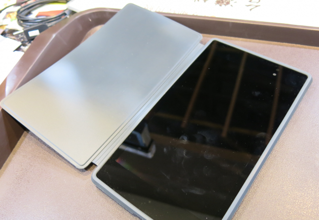 nexus 7 2013版原廠保護套入手