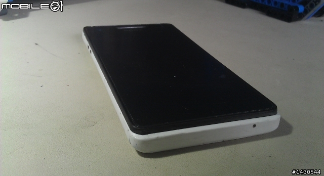 不一樣的Xperia V