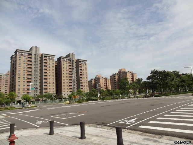 縣府及糖廠附近繞一圈…