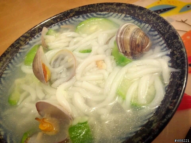 懶人料理…絲瓜蛤蜊米苔目