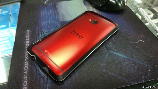 【開箱】依然HTC~ 紅 ONE 32G