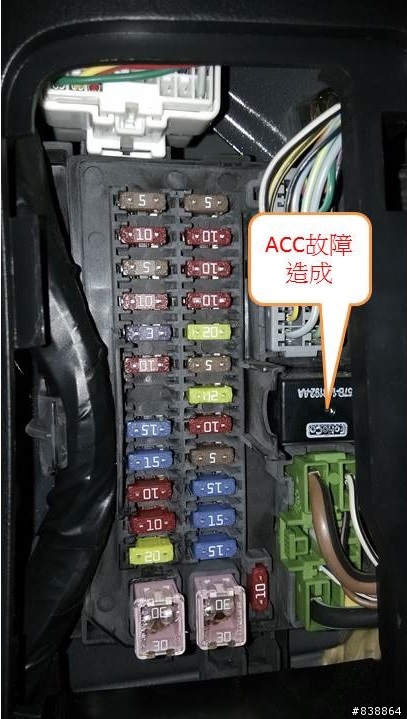 2010 ESCAPE 故障再次求救~貼新圖問題解決了!