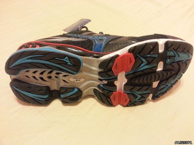 [開箱+初心得分享] 新手的Mizuno Wave Creation 14