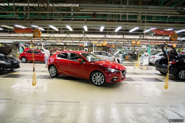 NEW MAZDA3 出關囉!!!