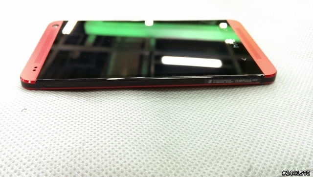 【開箱】依然HTC~ 紅 ONE 32G