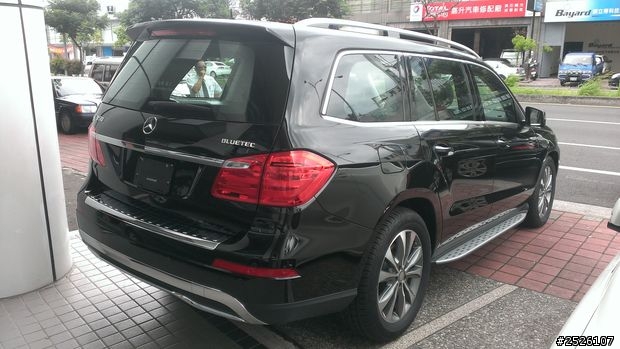 冷門稀有的Benz GL大大們~來簽到一下吧!!!
