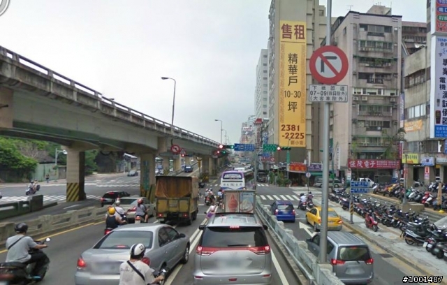關於忠孝橋下台北方向的右轉車道
