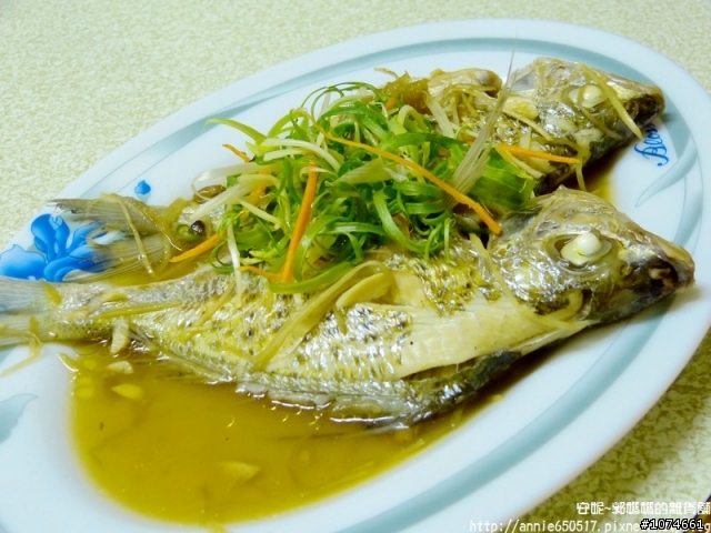 （東港）開業２０多年的東港新新海鮮家庭料理！整天都有營業！嗆名打卡有優惠，送脆皮豆腐！