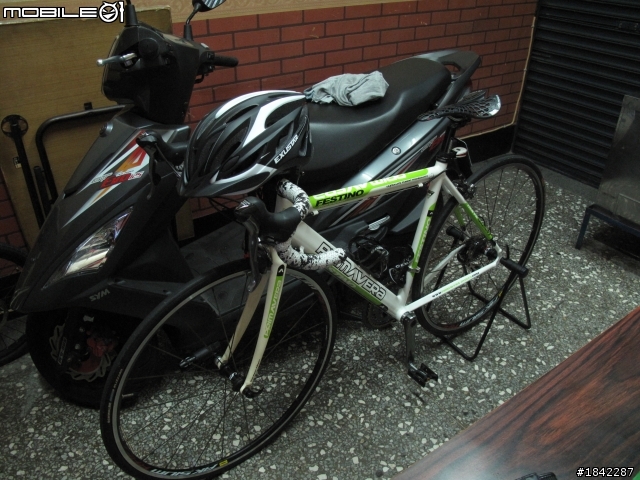 [更新] 已附上購買椅墊組裝後照片 / 更換椅墊 懇請前輩&車友 指點迷津