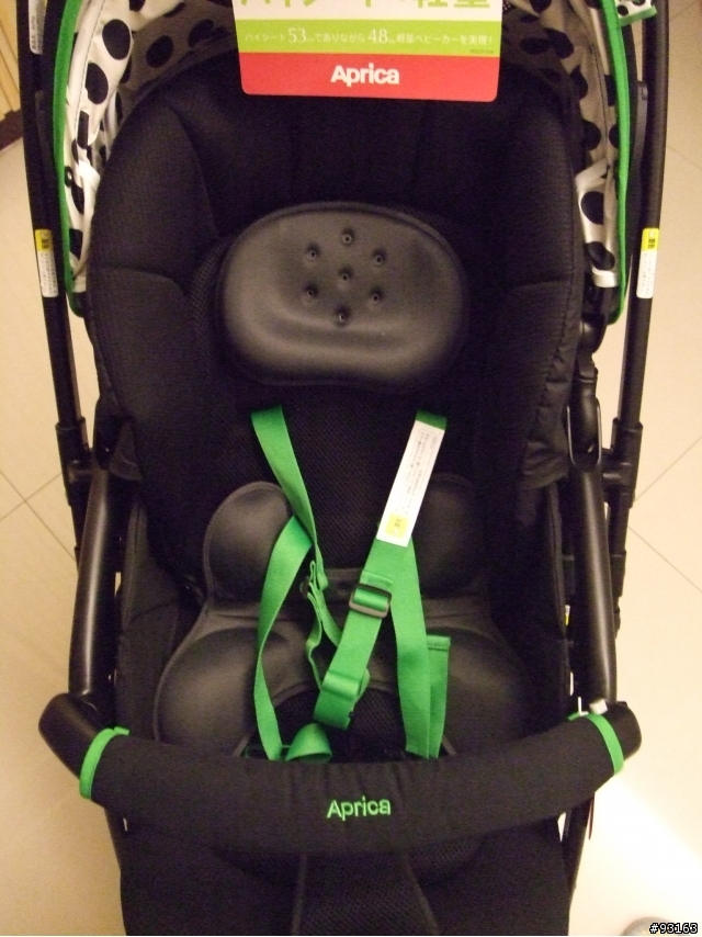 [簡單開箱]挑高型座椅 最輕量 Aprica air ria 689