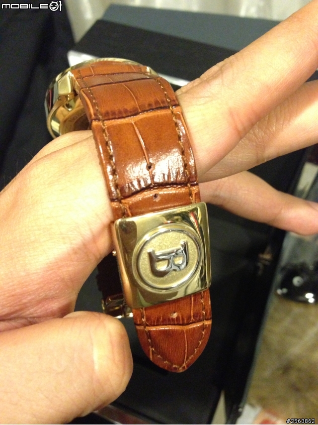 請問這是 BENTLEY錶 還是 百年靈(Breitling) for BENTLEY錶