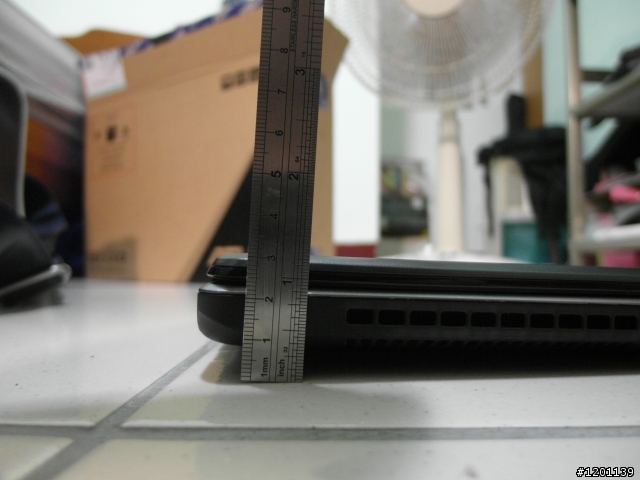 [開箱] ASUS X550VC i3-3110M GT720 2G HDD500GB 5400轉 RAM 8G 1600 Win8