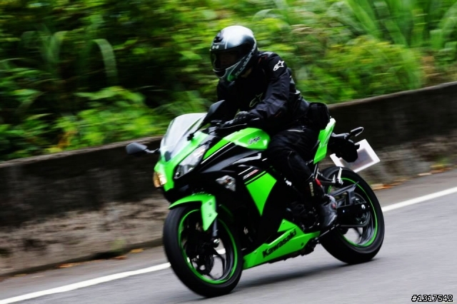 NINJA 300 開箱(續)