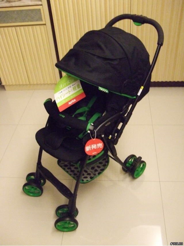 [簡單開箱]挑高型座椅 最輕量 Aprica air ria 689