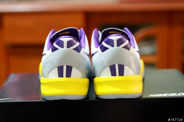 人生第一雙KOBE 8 ID