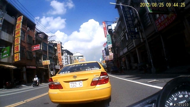 把車牌弄成這樣的車,有辦法檢舉嗎?[新增警察局回覆]