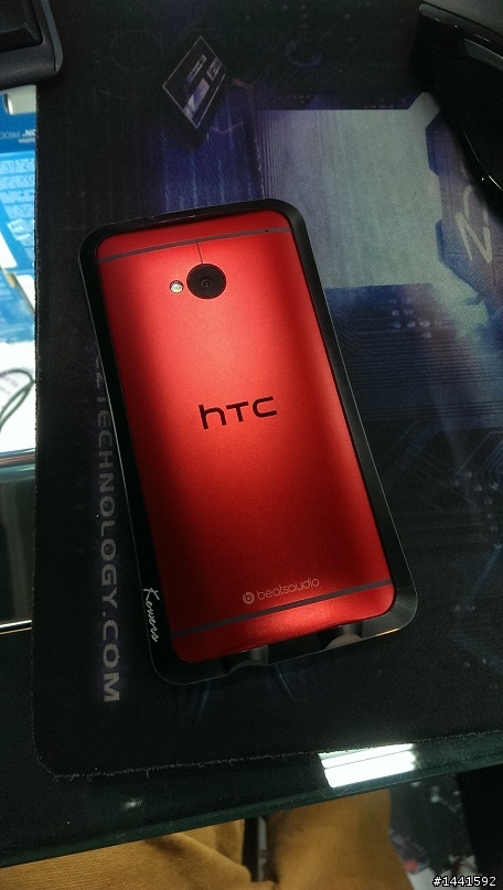 【開箱】依然HTC~ 紅 ONE 32G
