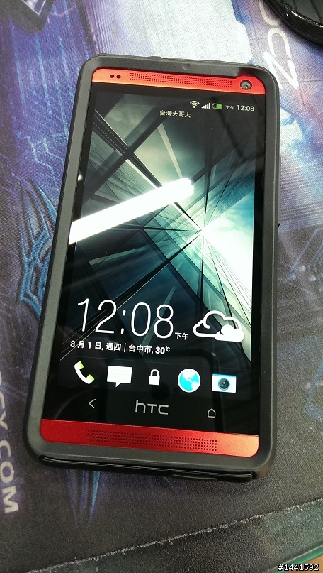 【開箱】依然HTC~ 紅 ONE 32G