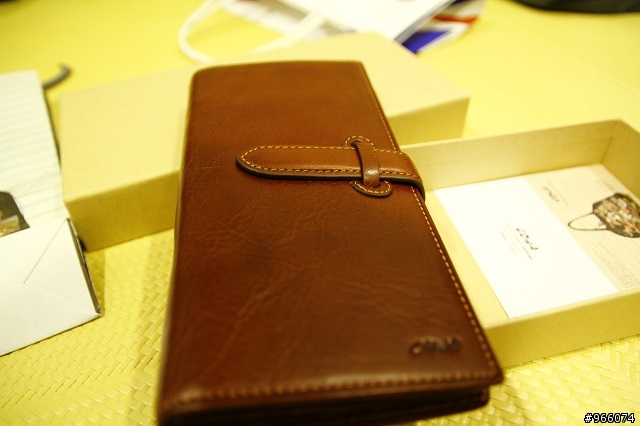 開箱~~~平價cowa真皮長夾