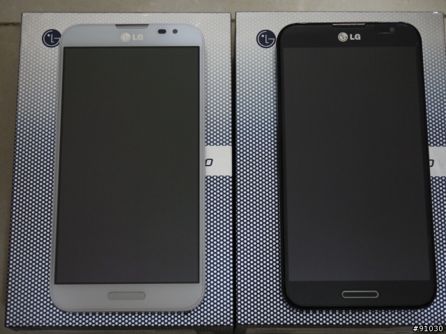 LG G PRO 簡單開箱之 黑白雙雄 (喚醒式皮套+無線充電測試)