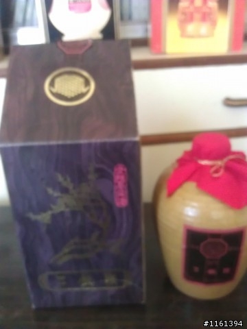 老爸不喝的幾瓶高粱酒幫鑑定.......