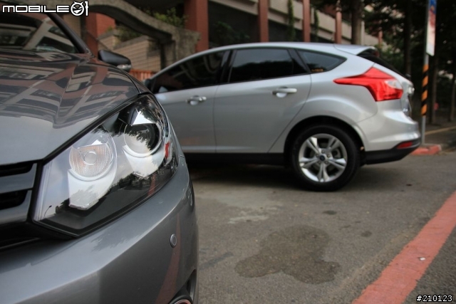 [開箱] 簡單開箱 雙離合大不同 Ford Focus MKIII 6W X VW Golf 6
