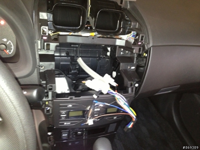 ALTIS 1.8E 無碟8"導航機、自動升+降窗器開箱......8/10安裝完成!