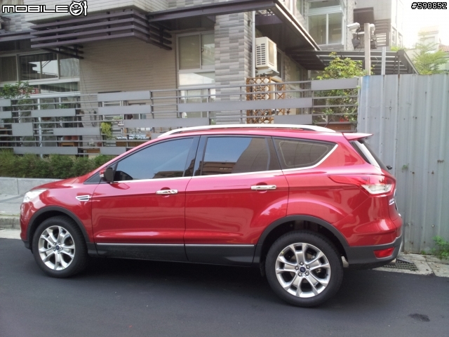 Kuga 6G 3張照
