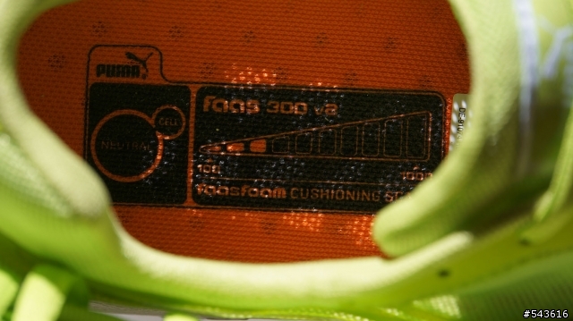 [丁仔分享]PUMA FAAS 300 V2 GLOW名副其實的夜光慢跑鞋!!好覲阿!!