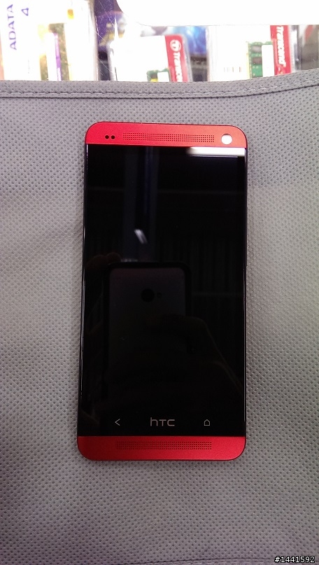 【開箱】依然HTC~ 紅 ONE 32G