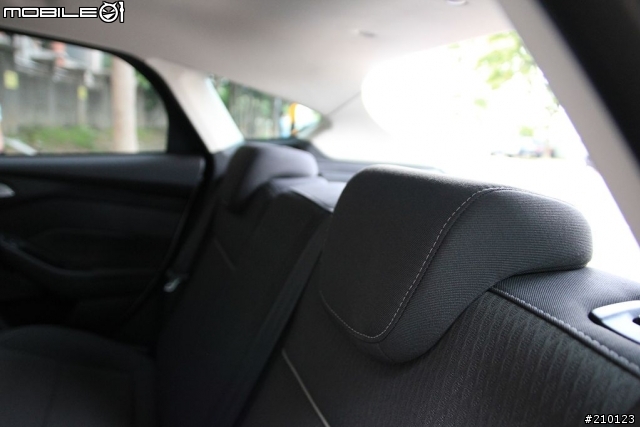 [開箱] 簡單開箱 雙離合大不同 Ford Focus MKIII 6W X VW Golf 6