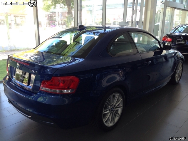 118D COUPE(E82)寶藍~~展示間首次賞車圖(共9張圖)