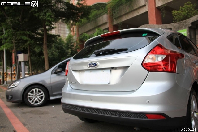 [開箱] 簡單開箱 雙離合大不同 Ford Focus MKIII 6W X VW Golf 6