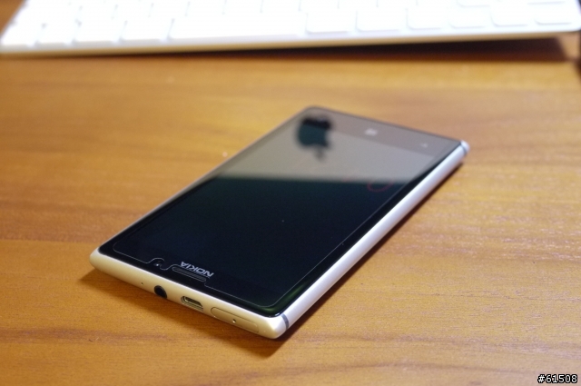 在一片手機紅海中我選擇了-Nokia Lumia 925白 入手分享